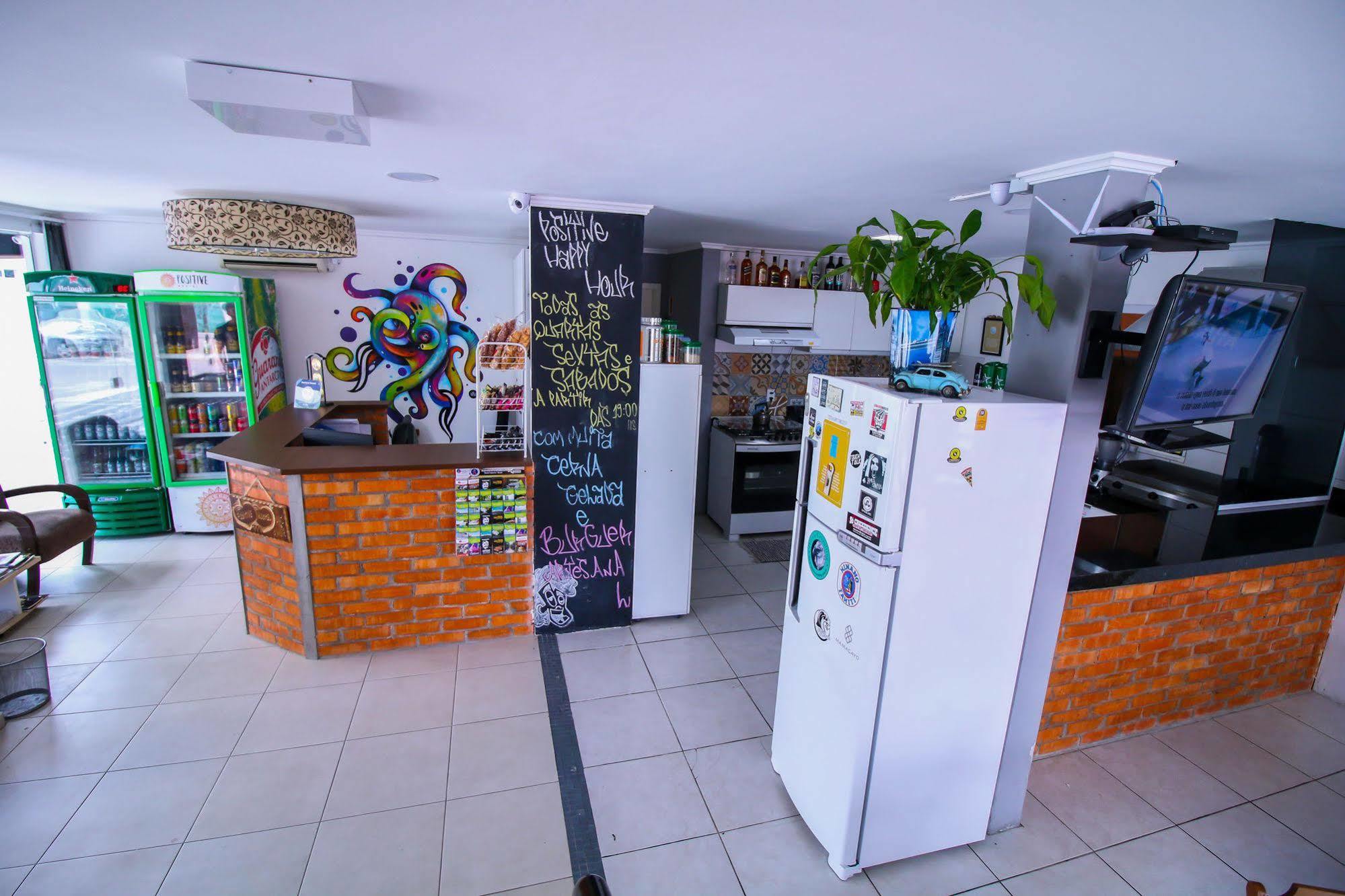 Positive Hostel Balneario Camboriu Exterior foto
