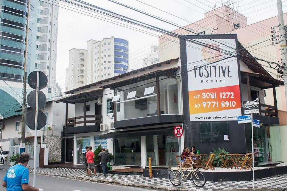 Positive Hostel Balneario Camboriu Exterior foto